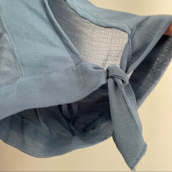 Seven7 Sheer Back Twist Hem Blue Blouse M - Picture 6 of 13